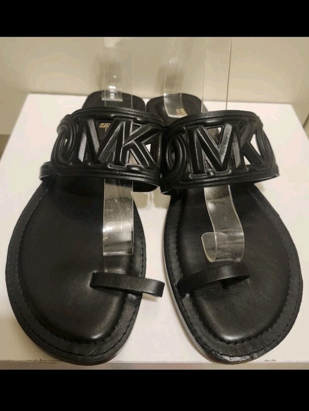 Michael Michael Kors "Alma" Blck MK Logo Toe Ring Cutout Sandals Sz.7.5 Ret.$115